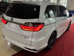 Honda Оdyssey Hybrid 2022 5