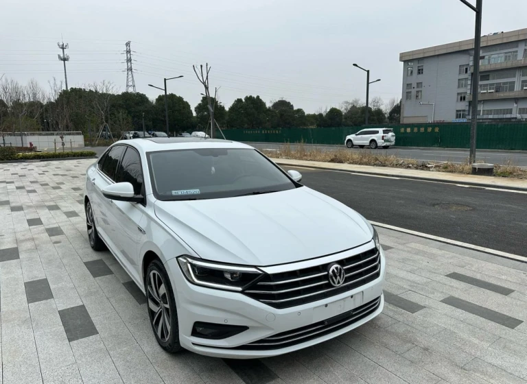 Volkswagen Sagitar 2021
