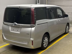 Toyota Noah Hybrid X 2021 0