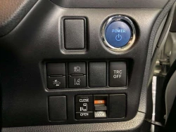 Toyota Noah Hybrid X 2021 10