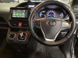 Toyota Noah Hybrid X 2021 7