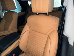 Land Rover Discovery 2020 1
