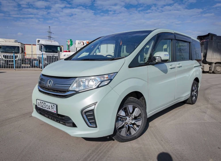 Honda Stepwgn G EX 2015