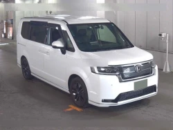 Honda Stepwgn Spada Premium Line 4WD 2022 1