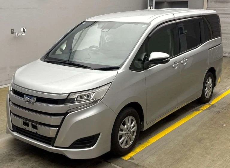 Toyota Noah Hybrid X 2021